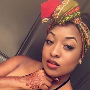 Meet your Posher, Chanelle